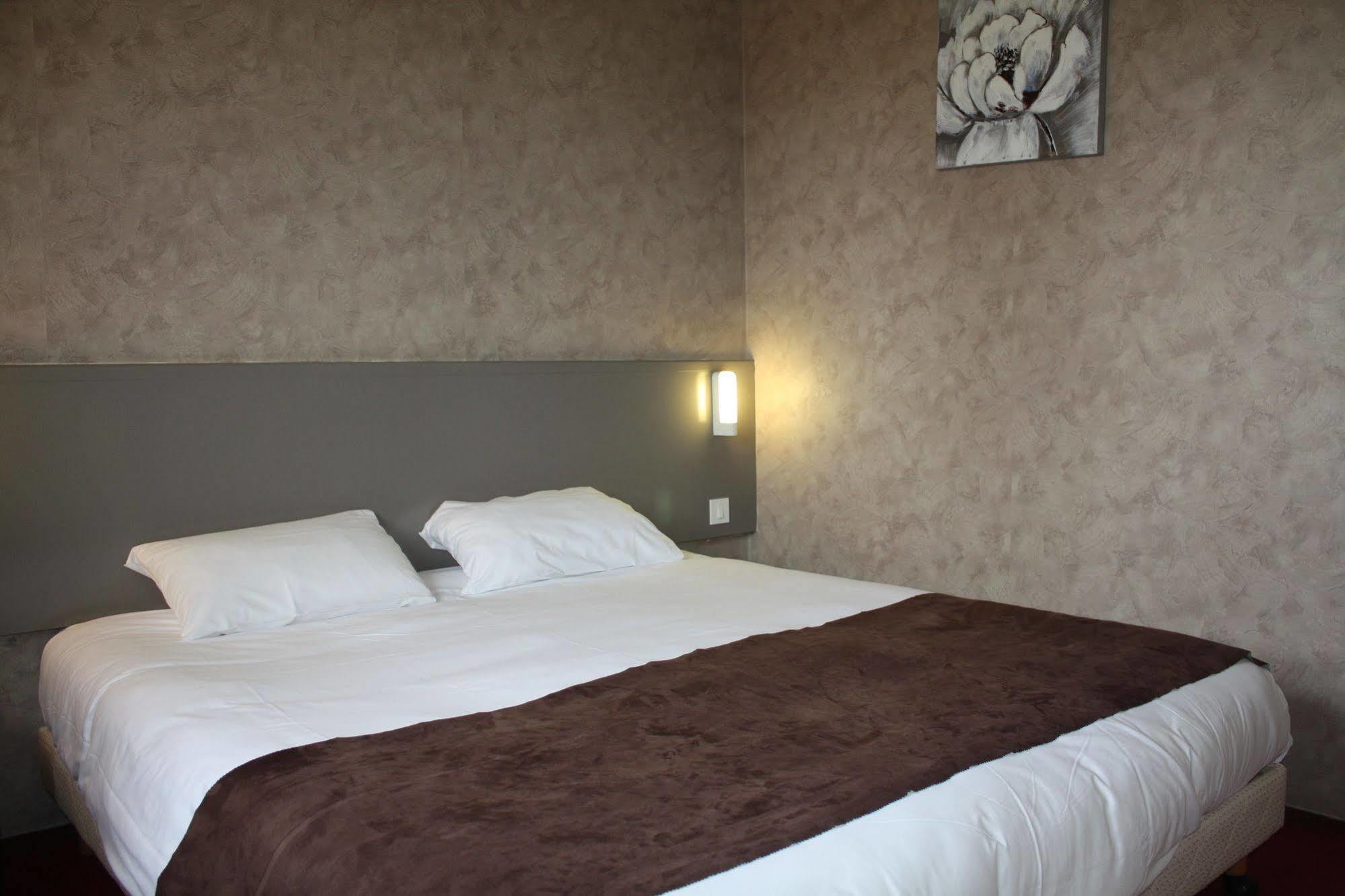 Brit Hotel Ландивизио Экстерьер фото